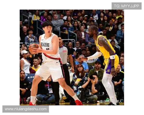 杨瀚森谈季前赛中锋对位体验与夏季联赛的显著差异